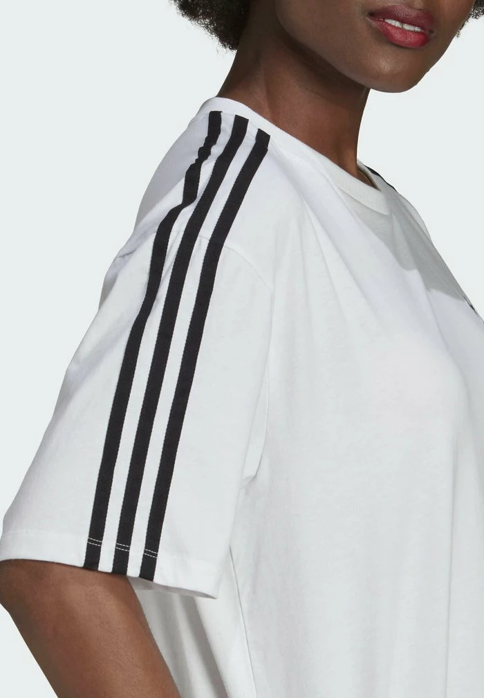 Adidas Originals OVERSIZED ADICOLOR RELAXED - Print T-shirt - White 6 Adidas Originals OVERSIZED ADICOLOR RELAXED - Print T-shirt - White - Image 6