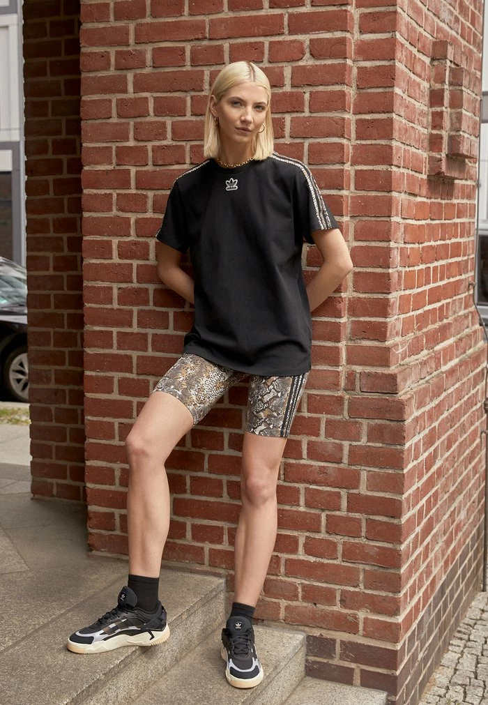 Adidas Originals Trainers - Black 3 Adidas Originals Trainers - Black - Image 3