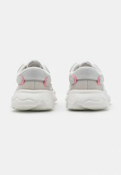 Adidas Originals OZWEEGO EL UNISEX - Trainers - Grey One/crystal White/beam Pink -Adidas Originals Shop cb11625531b747979736e3c35fcd928e