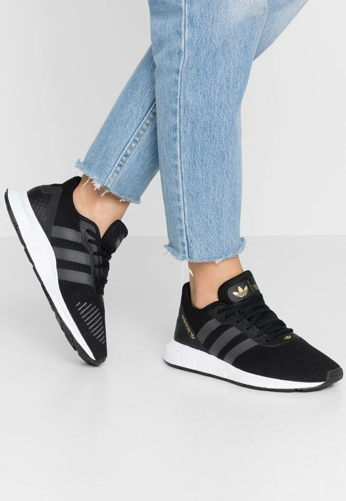Adidas Originals SWIFT - Trainers - Clear Black/grey Six/footwear White 1 Adidas Originals SWIFT - Trainers - Clear Black/grey Six/footwear White