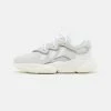 Adidas Originals OZWEEGO UNISEX - Trainers - Crystal White/footwear White/offwhite