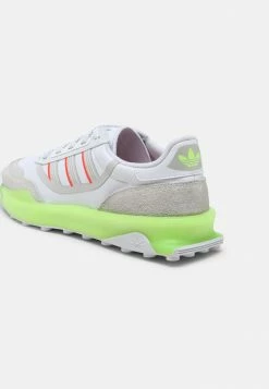 Adidas Originals MODERN INDOOR UNISEX - Trainers - White -Adidas Originals Shop cd332c45c0b948bd8726a127634b5c23