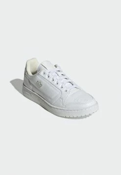 Adidas Originals Trainers - White 8 Adidas Originals Trainers - White -Adidas Originals Shop cd7b29c198c240a3a42cd56404035836