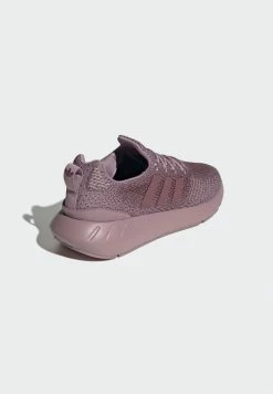Adidas Originals SWIFT RUN 22 - Trainers - Purple -Adidas Originals Shop cf4d44b3f7d14b299be6a0b45722e452