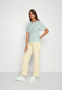 Adidas Originals TEE - Print T-shirt - Almost Blue 7 Adidas Originals TEE - Print T-shirt - Almost Blue -Adidas Originals Shop d02f6d301bd446eba8a1146231470164