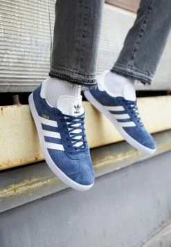 Adidas Originals GAZELLE - Trainers - Conavy/white/goldmt -Adidas Originals Shop d0d27c6fbdf347368c474e4328e83cac