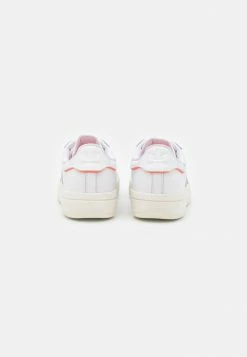 Adidas Originals SUPERSTAR AYOON - Trainers - Footwear White/off White/solar Red 9 Adidas Originals SUPERSTAR AYOON - Trainers - Footwear White/off White/solar Red -Adidas Originals Shop d0f81843c4b24b1a842f86980f5452f5