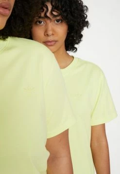 Adidas Originals Basic T-shirt - Pulse Yellow -Adidas Originals Shop d2e8bf7576d24e26b2cf72f70c5afe4f