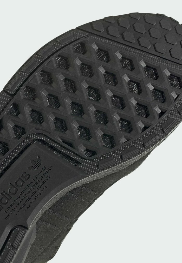 Adidas Originals NMD V3 - Trainers - Black 7 Adidas Originals NMD V3 - Trainers - Black - Image 7