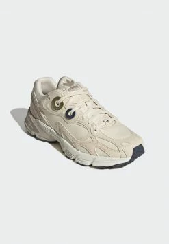 Adidas Originals ASTIR - Trainers - Beige -Adidas Originals Shop d356bf4078a94cb48808ee4723daaf76