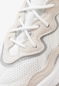 Adidas Originals OZWEEGO - Trainers - Footwear White/core Black 8 Adidas Originals OZWEEGO - Trainers - Footwear White/core Black -Adidas Originals Shop d3fa0364d0d34fb4b66d1eb4f9ce74d9