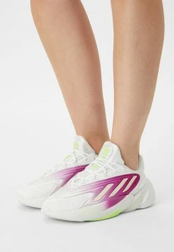 Adidas Originals OZELIA - Trainers - White/signal Green 11 Adidas Originals OZELIA - Trainers - White/signal Green -Adidas Originals Shop d51e089b5dfc4263b6bc9d05c221f987