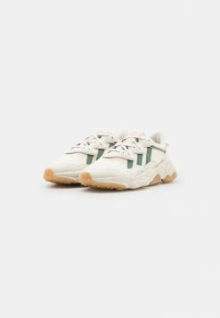 Adidas Originals OZWEEGO UNISEX - Trainers - Alumina/green Oxide -Adidas Originals Shop d59b3f72471644ab90873cc00472f82e