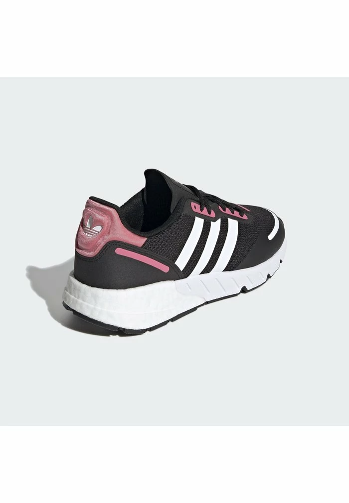 Adidas Originals Trainers - Cblack/ftwwht/hazros 5 Adidas Originals Trainers - Cblack/ftwwht/hazros - Image 5