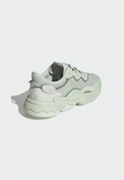 Adidas Originals OZWEEGO - Trainers - Green -Adidas Originals Shop d8971780b7b145f1b6c4d8cfe284cca4