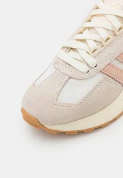 Adidas Originals RETROPY E5 - Trainers - Off White/bliss Orange/alumina -Adidas Originals Shop d9305d19d77d4fb5a367e77c5d6ce27f