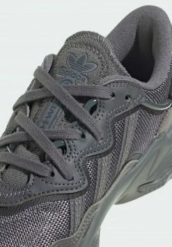 Adidas Originals OZWEEGO - Trainers - Grey -Adidas Originals Shop da6e96da7b9148c6b47b8976cf906987