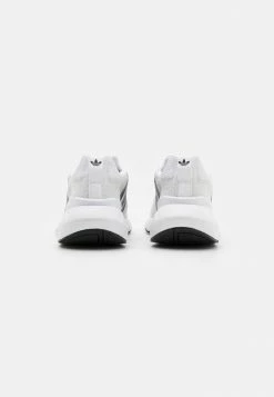 Adidas Originals SWIFT RUN 22 UNISEX - Trainers - Footwear White/core Black/grey One 8 Adidas Originals SWIFT RUN 22 UNISEX - Trainers - Footwear White/core Black/grey One -Adidas Originals Shop dada7f1c81b04fcea9754ed2c3135a68