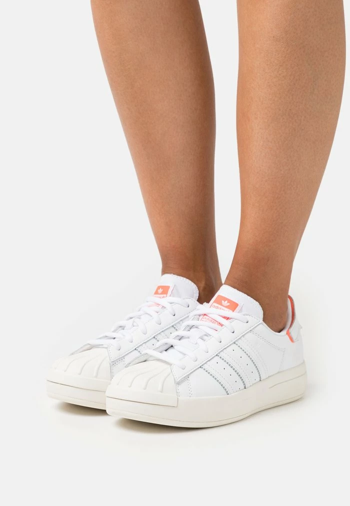 Adidas Originals SUPERSTAR AYOON - Trainers - Footwear White/off White/solar Red 1 Adidas Originals SUPERSTAR AYOON - Trainers - Footwear White/off White/solar Red