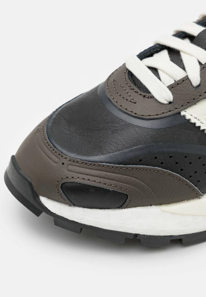 Adidas Originals RETROPY P9 UNISEX - Trainers - Core Black/off White/carbon 6 Adidas Originals RETROPY P9 UNISEX - Trainers - Core Black/off White/carbon - Image 6