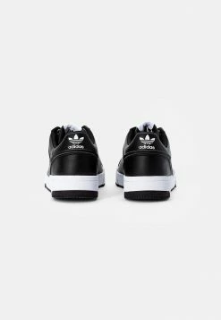 Adidas Originals COURT TOURINO - Trainers - Core Black/white -Adidas Originals Shop df52091cddc242b19a4b5cbd04c87aa6