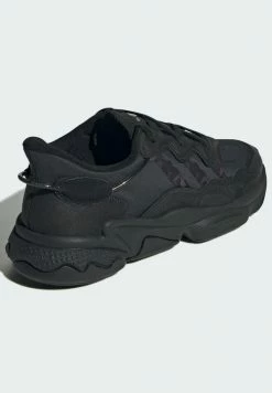 Adidas Originals OZWEEGO UNISEX - Trainers - Black -Adidas Originals Shop e1e10c7493764d6c984fcc7ad337d657