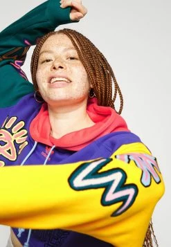 Adidas Originals LOVEUNI CROP - Sweatshirt - Purple/multicolor -Adidas Originals Shop e23adab0deed48d98a06a043a2641e95