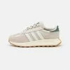 Adidas Originals RETROPY E5 UNISEX - Trainers - Alumina/off White/green Oxide