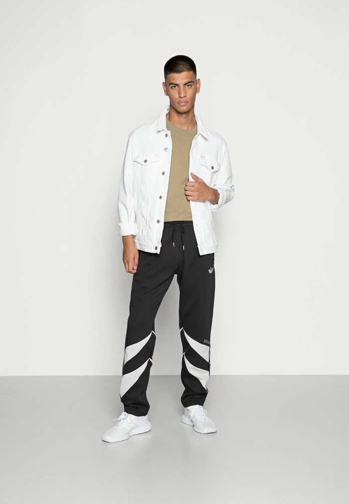 Adidas Originals SHARK PANTS - Tracksuit Bottoms - Black/grey One 2 Adidas Originals SHARK PANTS - Tracksuit Bottoms - Black/grey One - Image 2