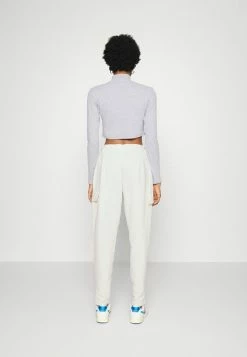 Adidas Originals PANTS - Cargo Trousers - White -Adidas Originals Shop e57e1bf0c07e43c9a72a4a06587080bd