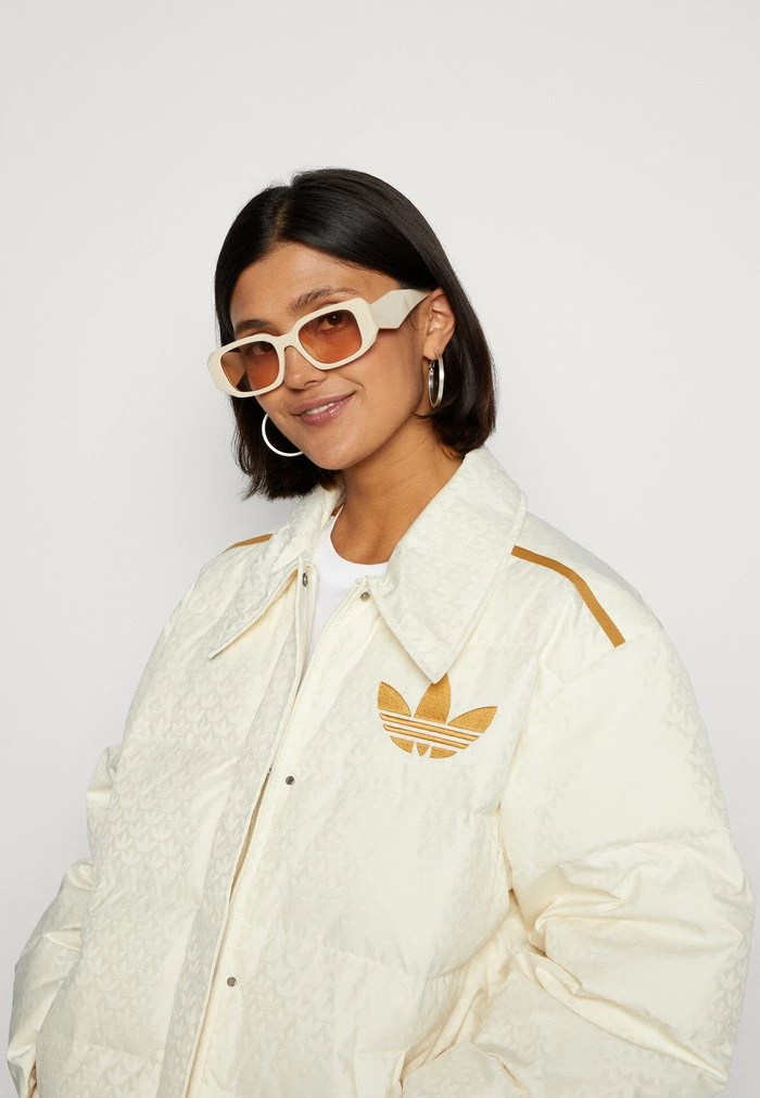 Adidas Originals MONOGRAM PUFFER 70S PACK - Down Jacket - Cream White 4 Adidas Originals MONOGRAM PUFFER 70S PACK - Down Jacket - Cream White - Image 4