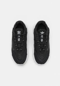 Adidas Originals OZELIA UNISEX - Trainers - Core Black/footwear White 9 Adidas Originals OZELIA UNISEX - Trainers - Core Black/footwear White -Adidas Originals Shop e9062a1a00064013a7f51fd526456425