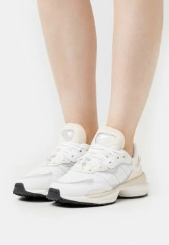 Adidas Originals ZENTIC - Trainers - Footwear White/light Solid Grey/core Black