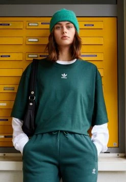 Adidas Originals TEE - Basic T-shirt - Mineral Green