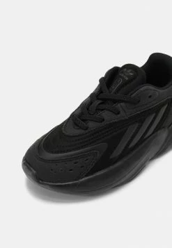 Adidas Originals OZELIA UNISEX - Trainers - Core Black -Adidas Originals Shop ebb4d2302cc14e2a8b2bff419c8ff433
