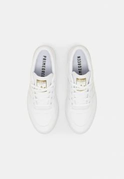 Adidas Originals BRYONY - Trainers - White/gold -Adidas Originals Shop ebfeb5cc8e0145acab4e3c509331485a