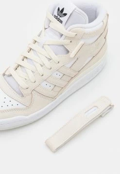 Adidas Originals FORUM MID - Trainers - Footwear White/cream White/core Black -Adidas Originals Shop ec4092e194ba48e7844412d626553045