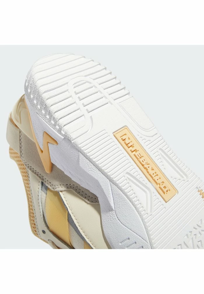 Adidas Originals Trainers - Beige 3 Adidas Originals Trainers - Beige - Image 3