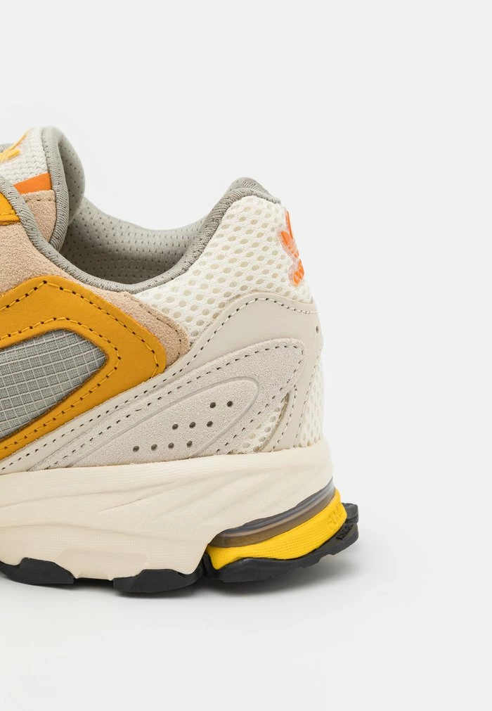 Adidas Originals SHADOWTURF UNISEX - Trainers - Cream White/hazy Beige/legacy Gold 8 Adidas Originals SHADOWTURF UNISEX - Trainers - Cream White/hazy Beige/legacy Gold - Image 8