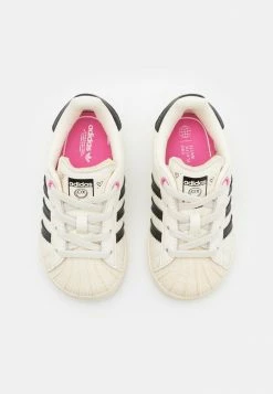 Adidas Originals SUPERSTAR UNISEX - Trainers - Cream White/core Black 9 Adidas Originals SUPERSTAR UNISEX - Trainers - Cream White/core Black -Adidas Originals Shop ee6f26d61c4244d9952771947bf6379e