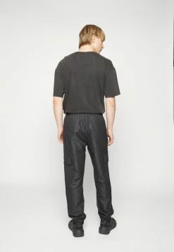 Adidas Originals OZWORLD - Cargo Trousers - Black -Adidas Originals Shop eec7c717f9674c1b9c2d8f64d53915f6