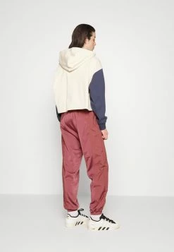 Adidas Originals PANTS - Tracksuit Bottoms - Quiet Crimson 13 Adidas Originals PANTS - Tracksuit Bottoms - Quiet Crimson -Adidas Originals Shop f15b91b0af704a34b17c539c034f6654