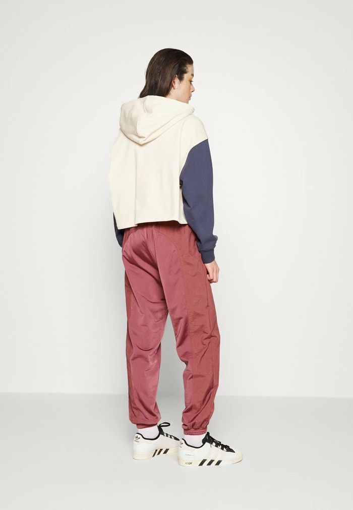 Adidas Originals PANTS - Tracksuit Bottoms - Quiet Crimson 6 Adidas Originals PANTS - Tracksuit Bottoms - Quiet Crimson - Image 6