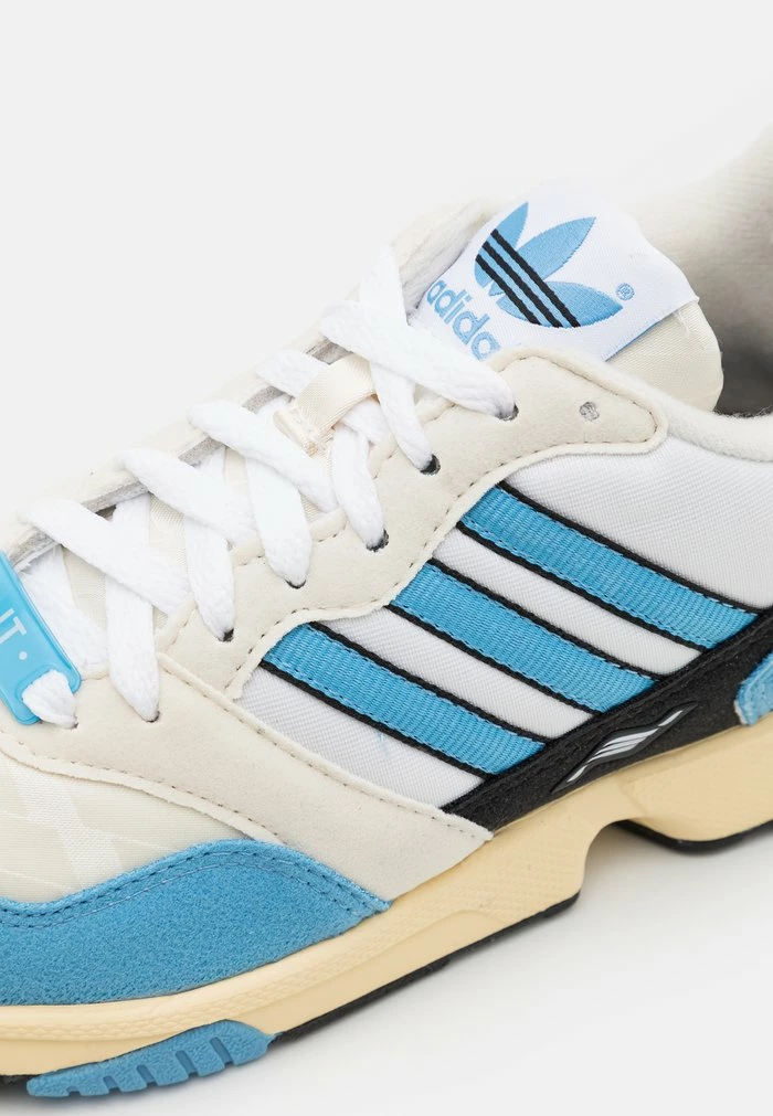 Adidas Originals ZX 1000 C UNISEX - Trainers - Chalk White/light Blue/core Black 8 Adidas Originals ZX 1000 C UNISEX - Trainers - Chalk White/light Blue/core Black - Image 8