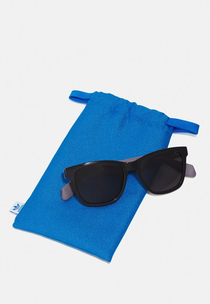 Adidas Originals UNISEX - Sunglasses - Shiny Black/ Grey Smoke 3 Adidas Originals UNISEX - Sunglasses - Shiny Black/ Grey Smoke - Image 3