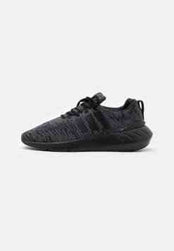 Adidas Originals SWIFT RUN 22 UNISEX - Trainers - Core Black/grey Five/footwear White
