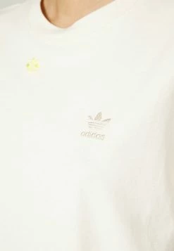 Adidas Originals TEE - Print T-shirt - Non-dyed -Adidas Originals Shop f5d81271d1004b42ac2f4c643d647b3f