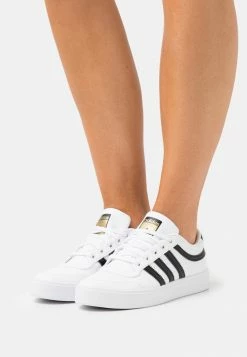 Adidas Originals BRYONY - Trainers - Footwear White/core Black/gold Metallic