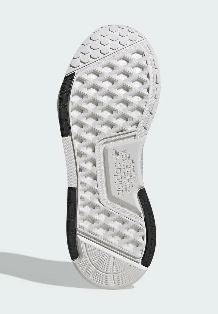 Adidas Originals Trainers - Grey 5 Adidas Originals Trainers - Grey - Image 5