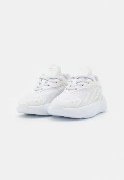 Adidas Originals OZELIA UNISEX - Trainers - Footwear White/grey One -Adidas Originals Shop f79b8495c25f454cb893a367cf0d72ec
